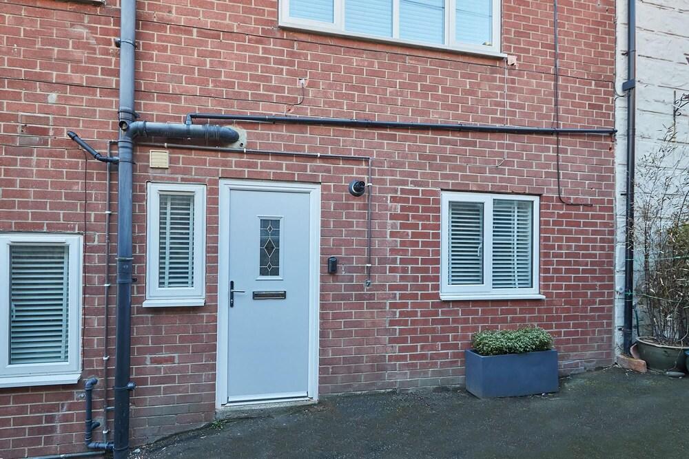 Host Stay Tides in Whitby