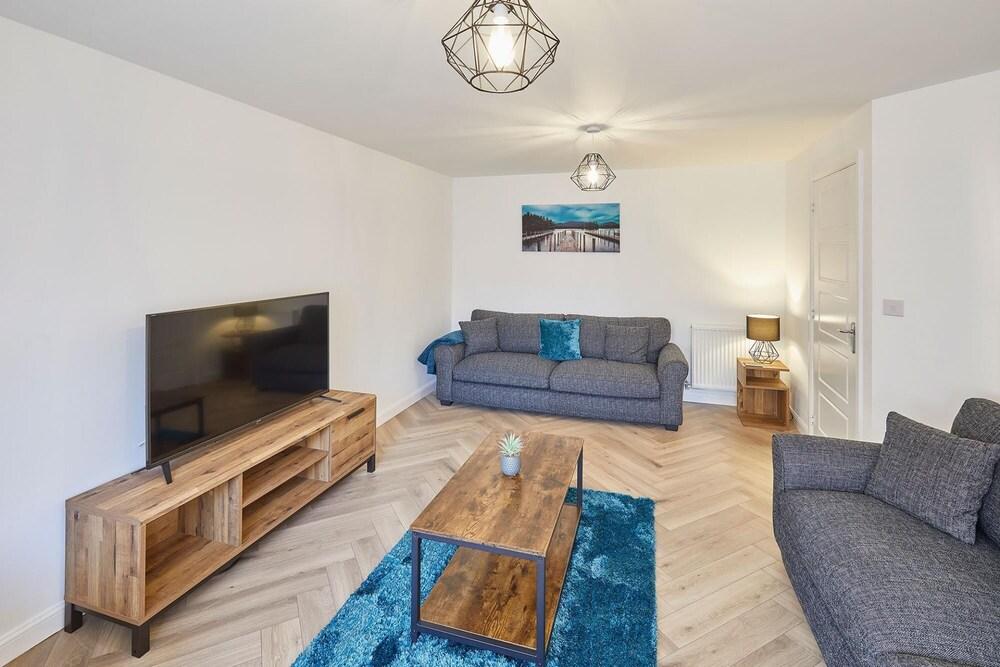 Host Stay Redsky House