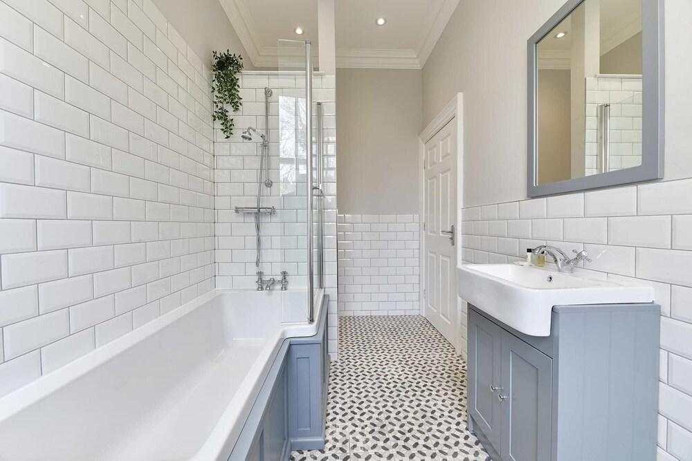 Host Stay Mill Race Cottage