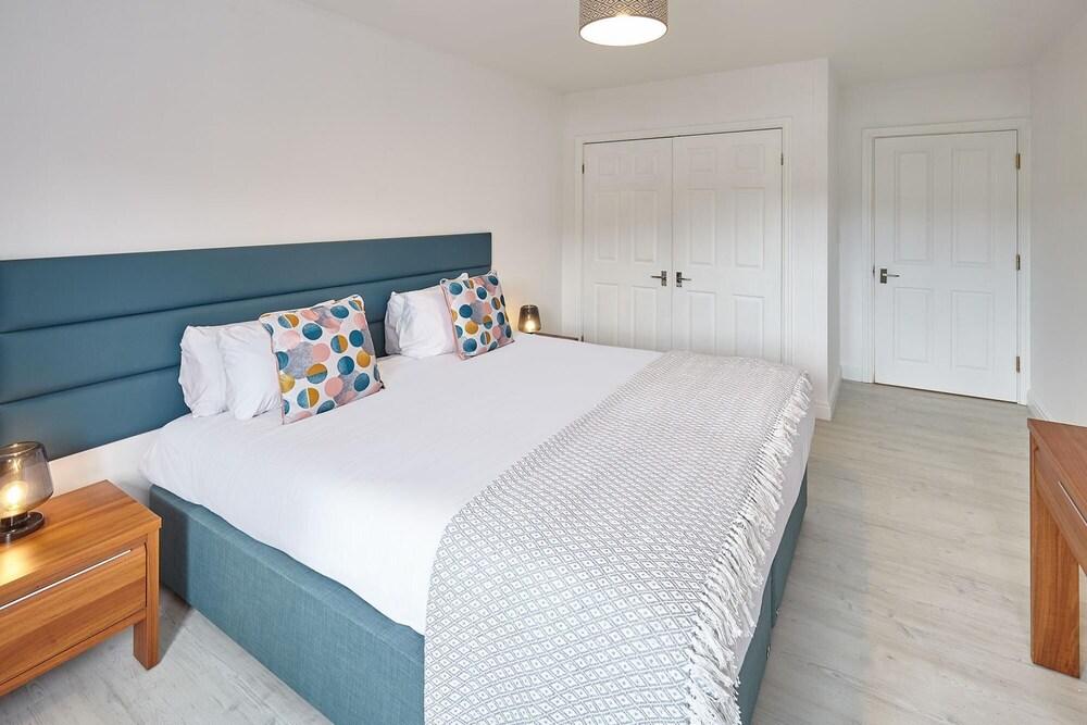 Host Stay Shipwrights Eskape