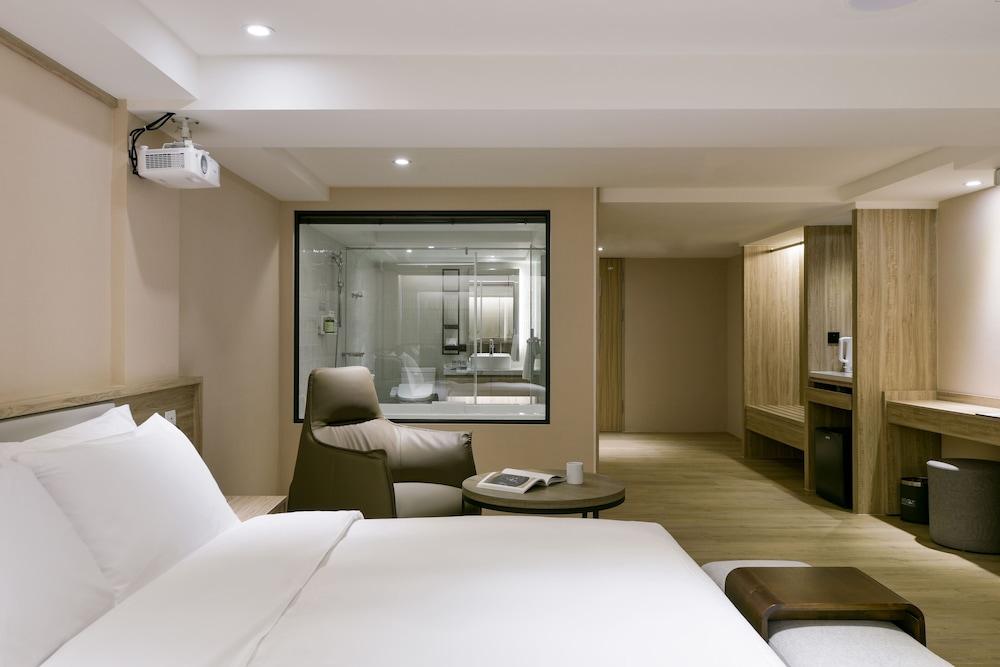 Spring's Rhapsody Hotel