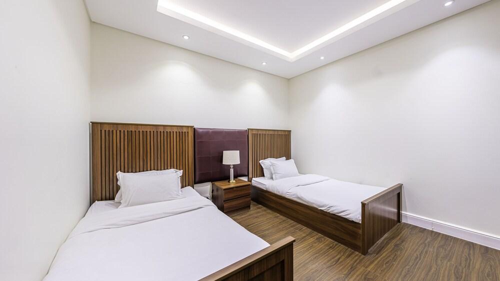 Mabaat - Taleed Al Malqa - 498