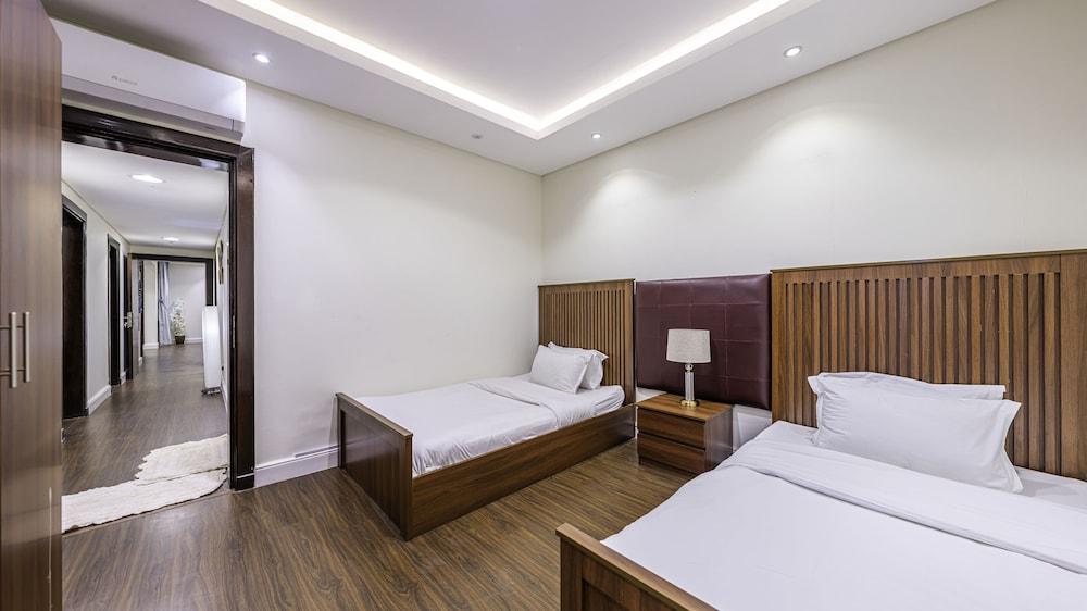 Mabaat - Taleed Al Malqa - 498