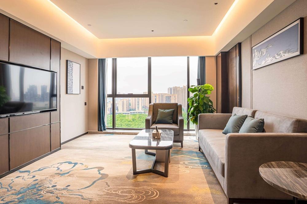 Microtel by Wyndham Songzi