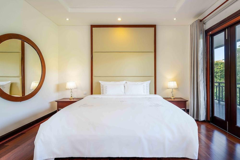 Luxury Danang Beach Pool Villa
