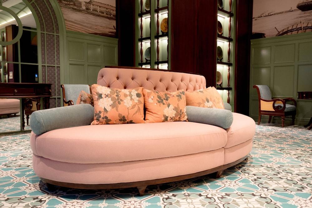 Regal Collection House