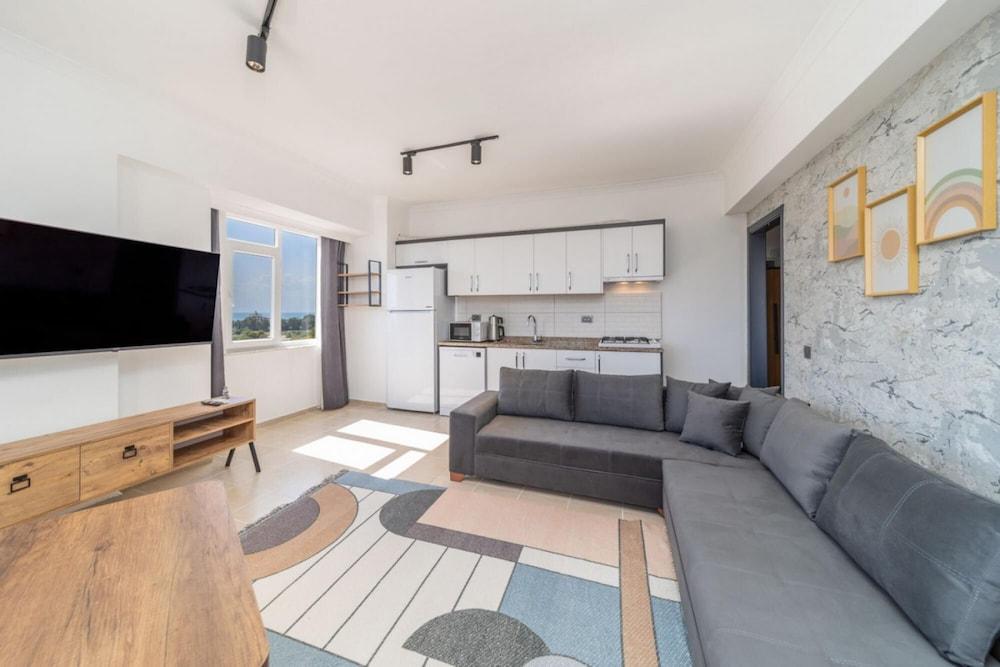 Fantastic Flat With Balcony and View in Aksu