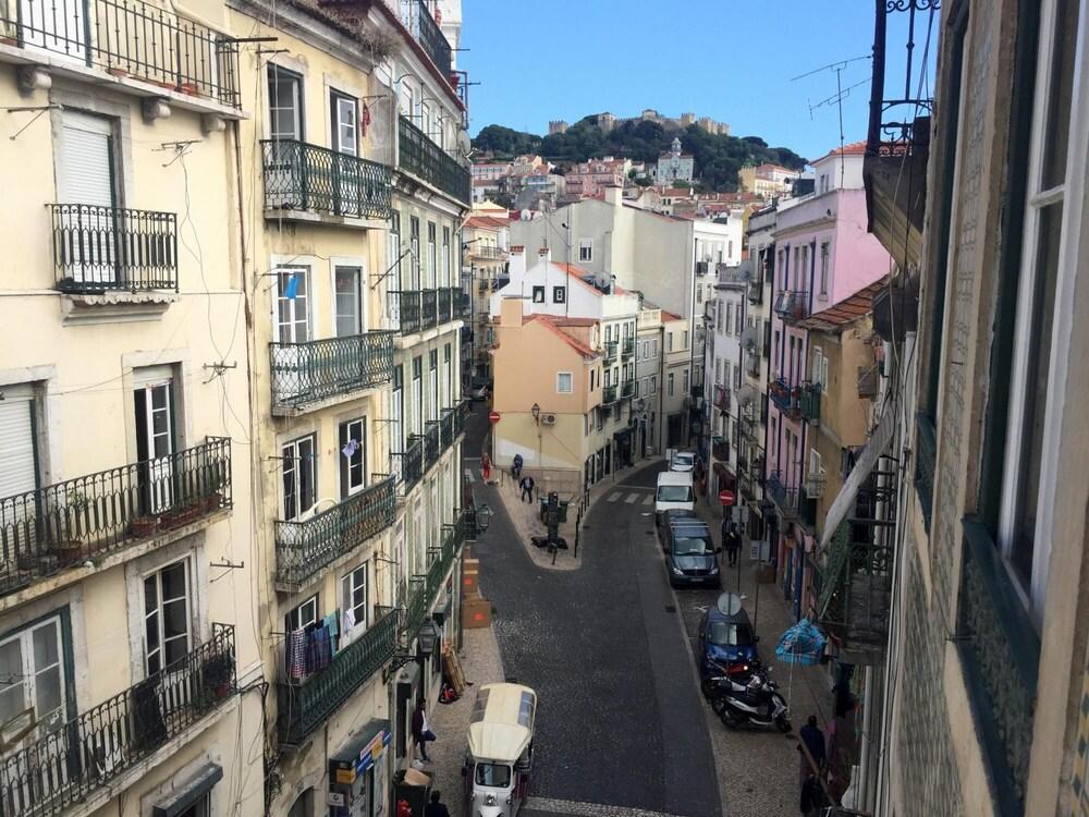 Color 41 in Lisboa Ciudad