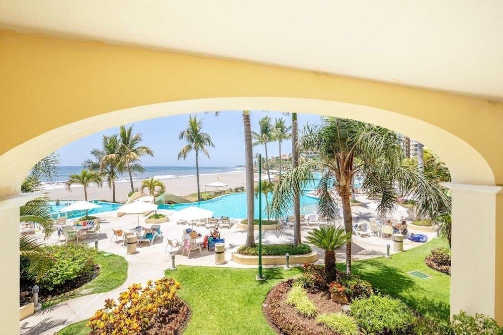 CONDO BAY-BGM BY TRVL2HM