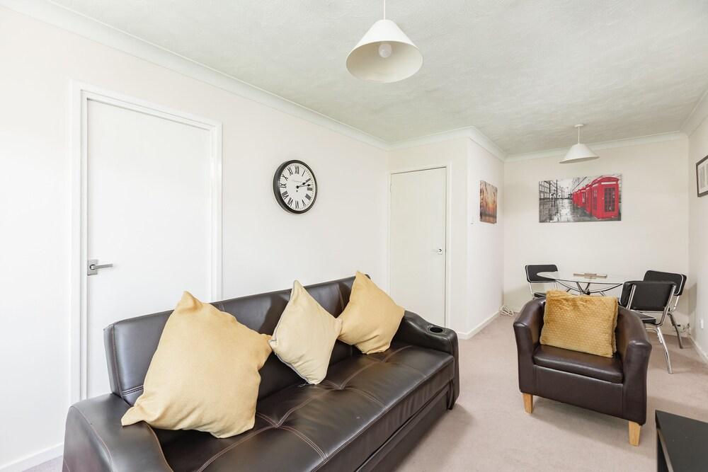 Clarence Suite by Kasar Stays