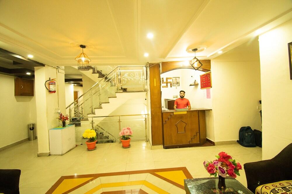 Riversun Hotel Mall Road