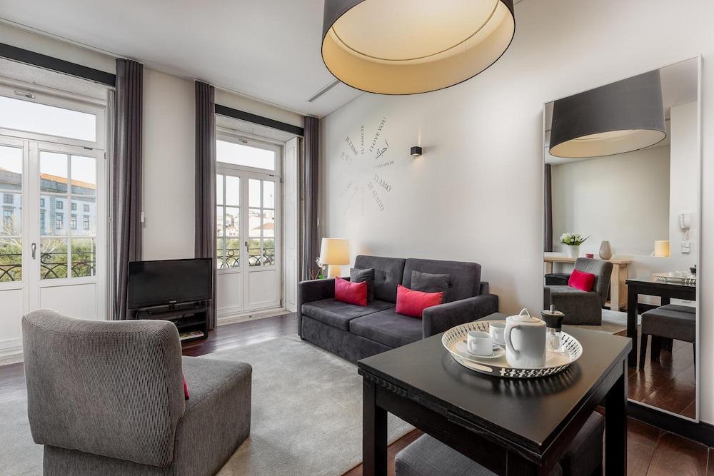 Torre 2 in Oporto With 1 Bathrooms