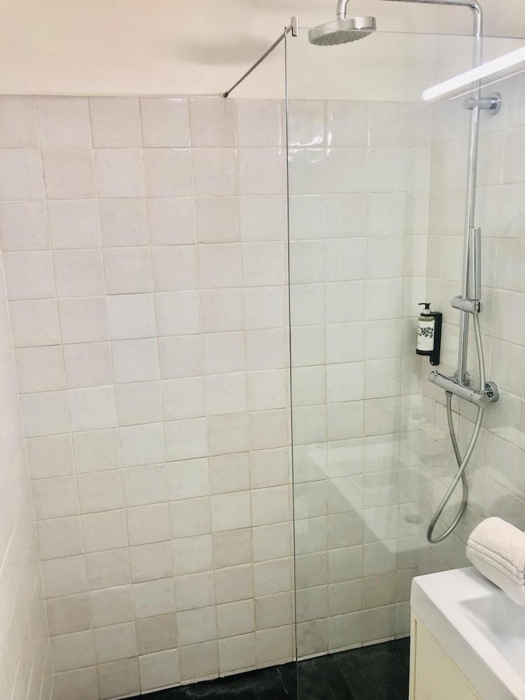 Youropo - The Tower 5F