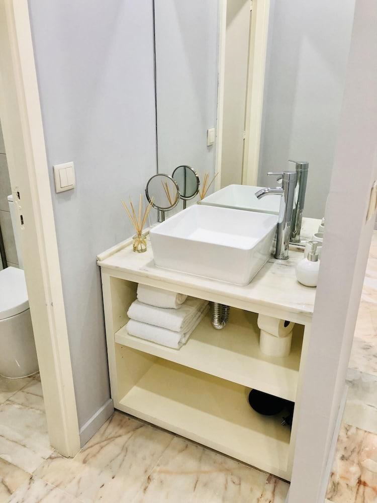 Youropo - Downtown 4A