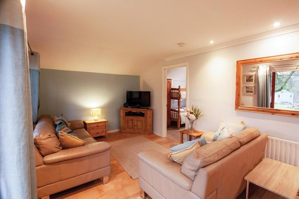 Merlins Cabin - 2 Bedroom Cabin - Blaen Cedi Farm - Penclawdd