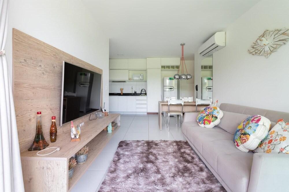 Bel Ssimo Apartamento em Condom nio com Piscina