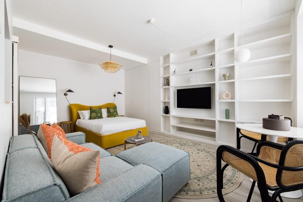 Light-filled Studio With AC - Earl s Court