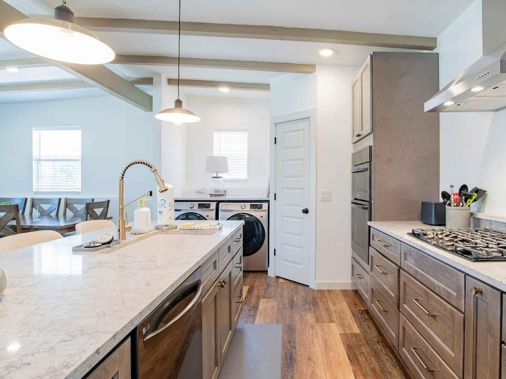 La Casa Deluna by Southern Vacation Rentals