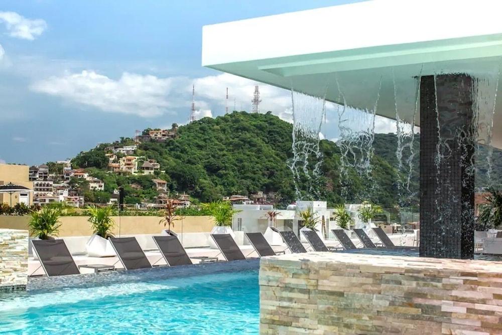 CONDO L268  BY TRVL2HM