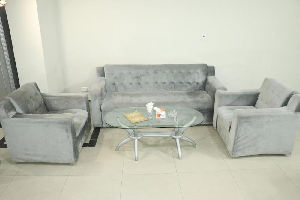 Hotel Grace Inn Multan