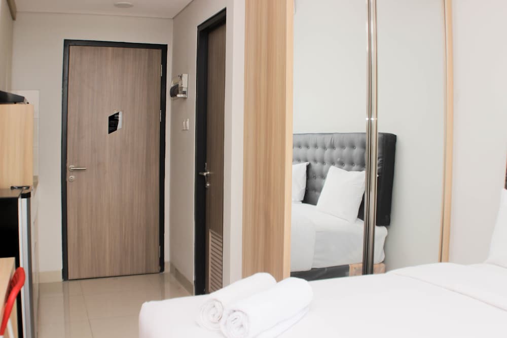 Cozy Studio At Monroe Tower Apartment