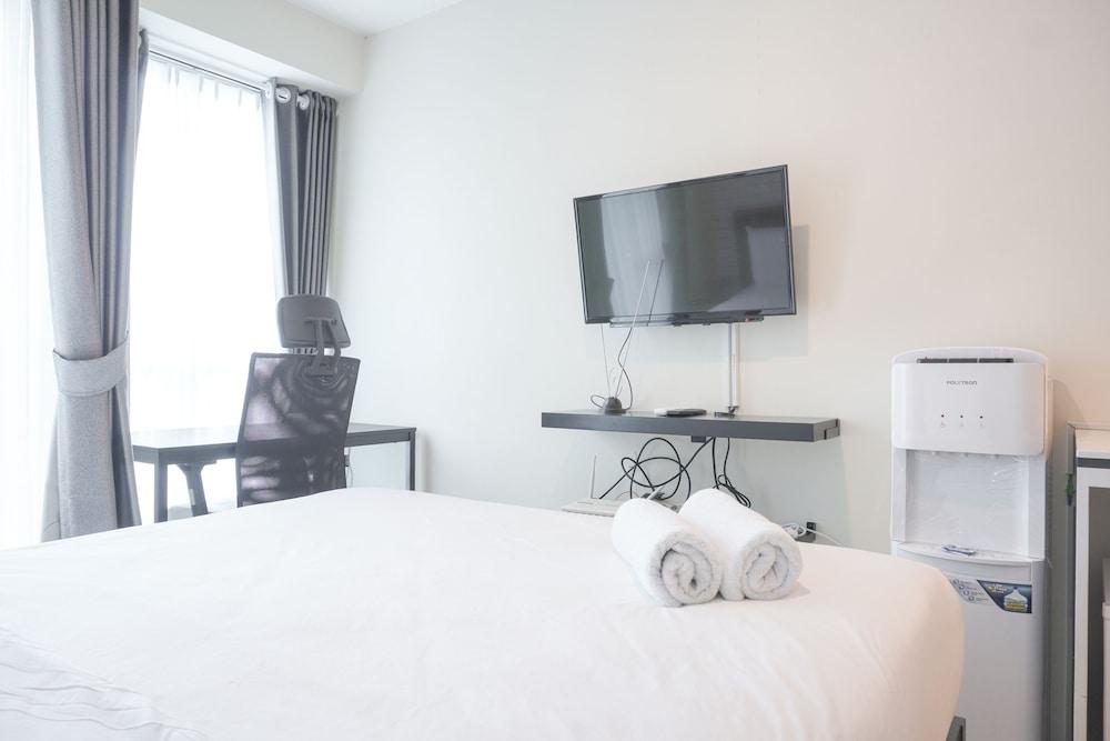 Cozy Studio At Tifolia Apartment