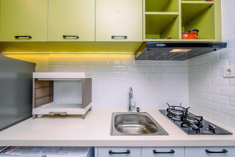 Fancy And Well Designed Studio At West Vista Apartment