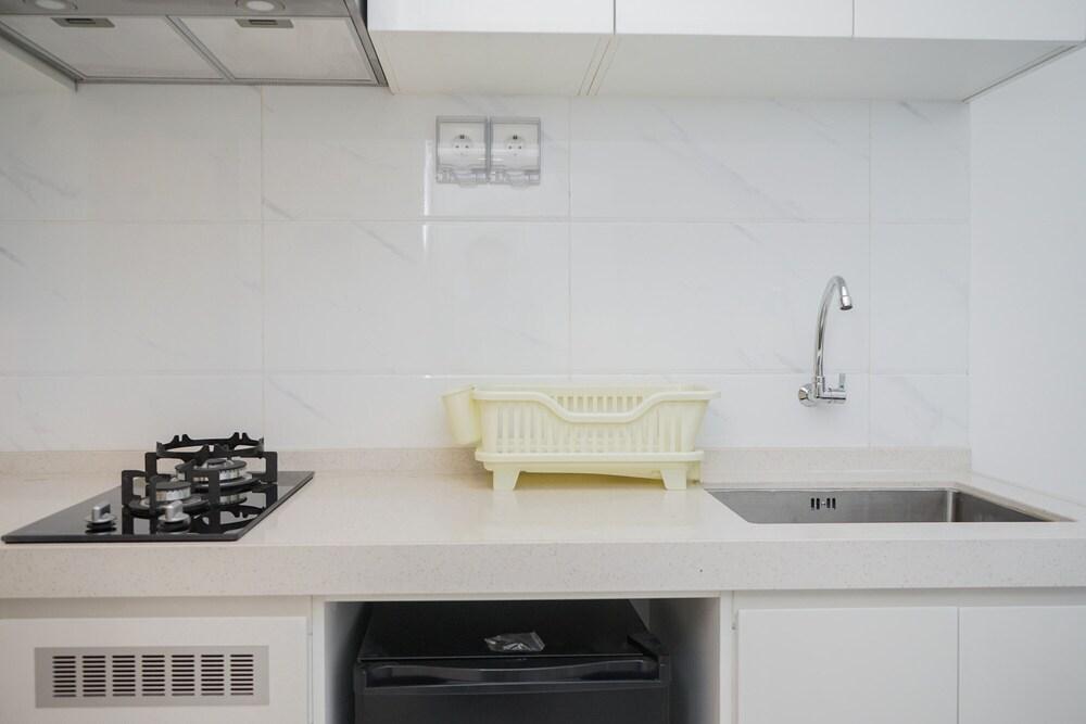 Best Choice Studio At Sky House Bsd Apartment