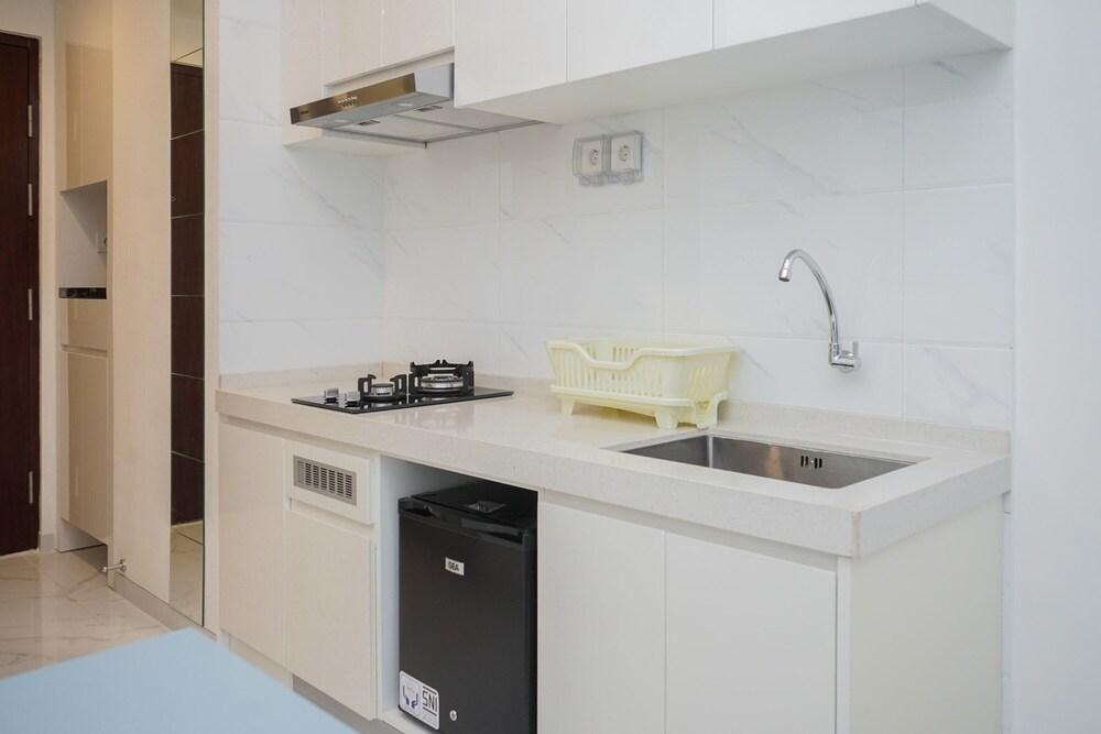 Best Choice Studio At Sky House Bsd Apartment