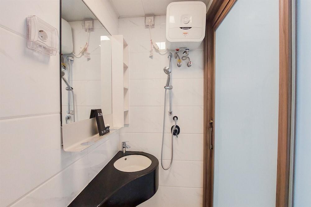 Nice And Comfy Studio Apartment At Sky House Bsd