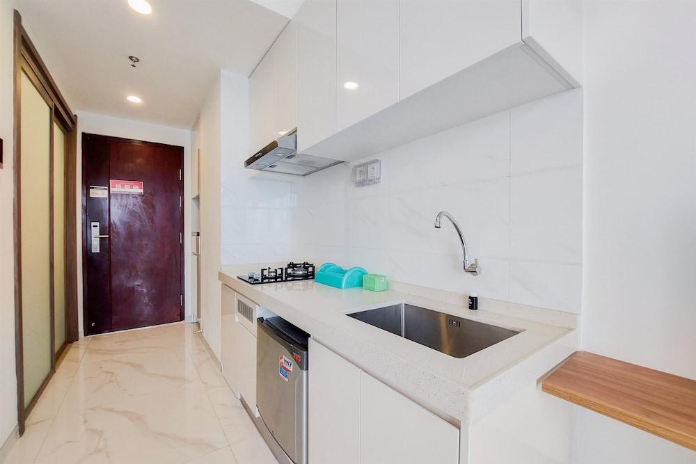 Nice And Comfy Studio Apartment At Sky House Bsd
