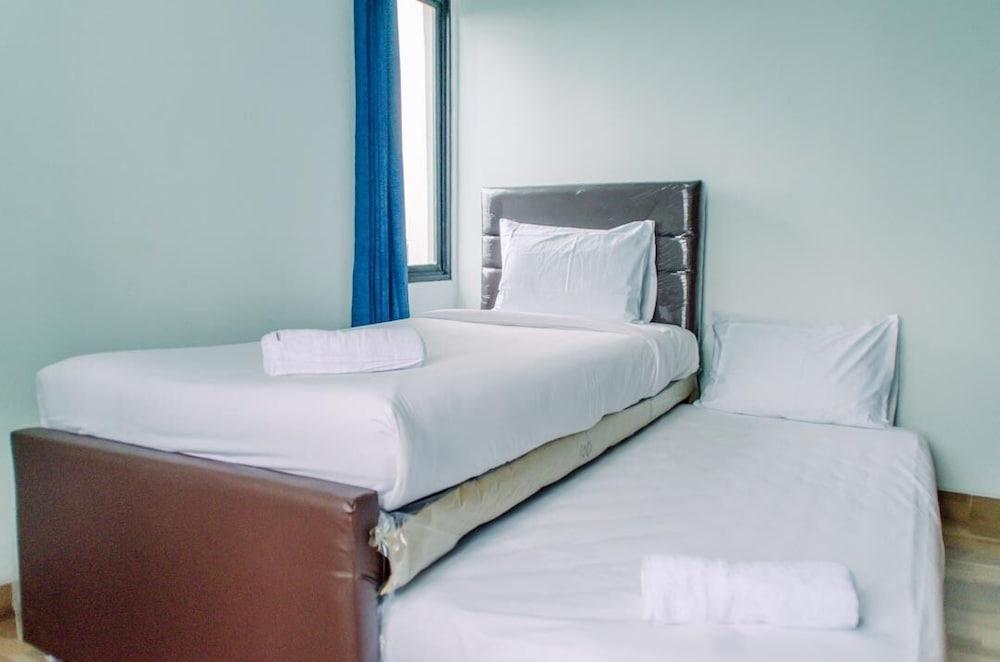 Spacious 3Br At Kondominium Golf Karawaci Apartment