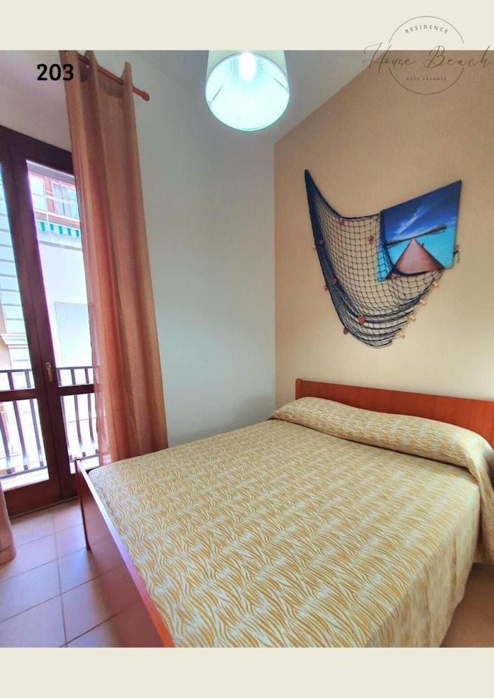 Splendid Quadruple Room Located 2 Steps From the sea