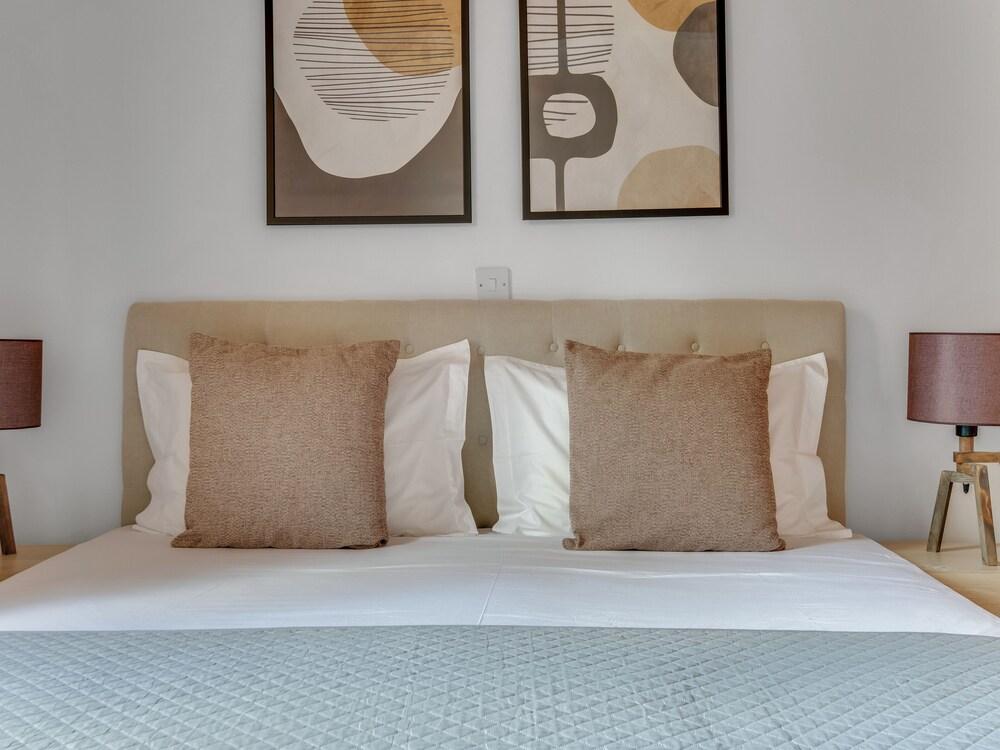 Sanders View - Dreamy 7-bdr Villa With Pool