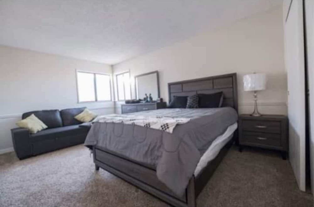 Summerlin Sensation Splash in the Pool