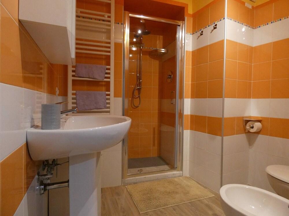 Scappo In Umbria, Il Vicoletto