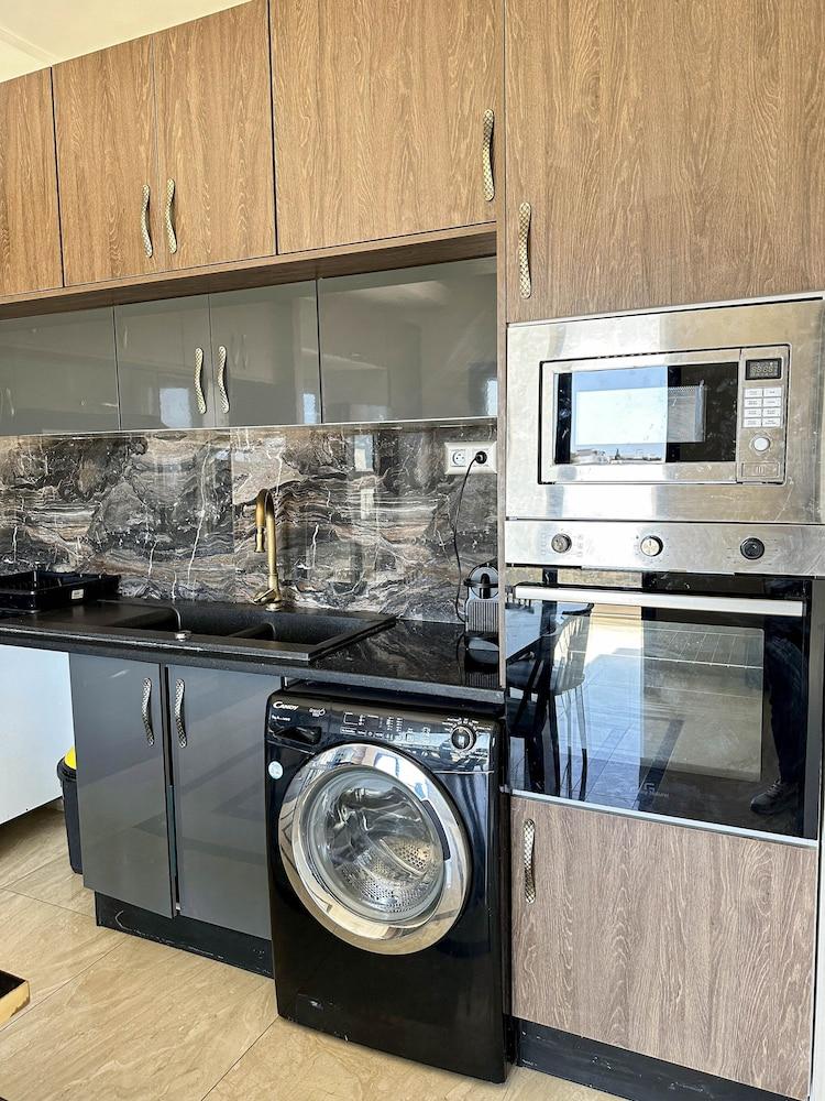 Lovely 3 Bedrooms Fully Equipped With Central Ac