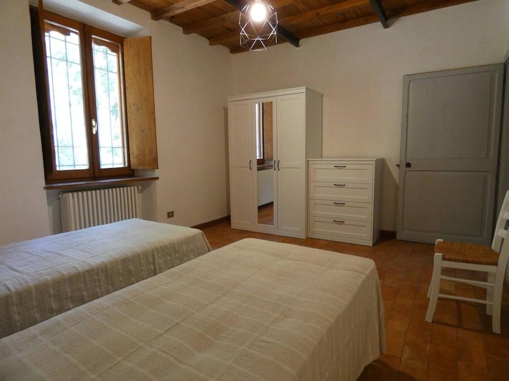 Scappo In Umbria, Casale Vallenea