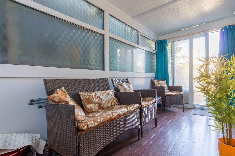 Authentic London - Four Bedroom Victorian House