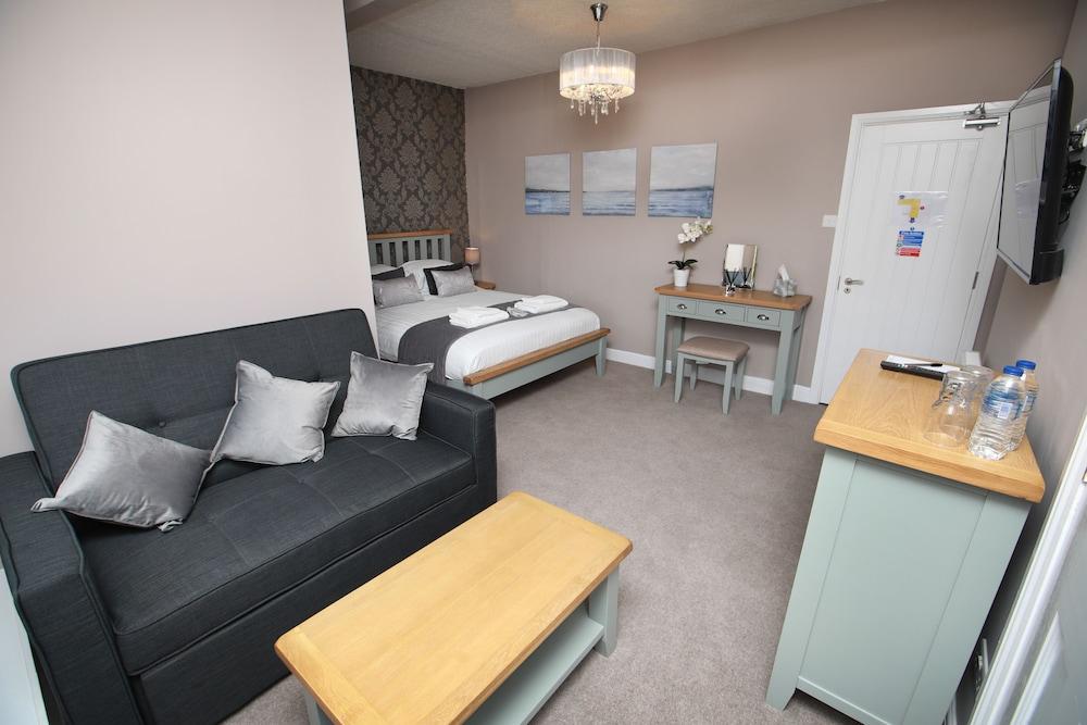 OYO Glyn Valley Hotel