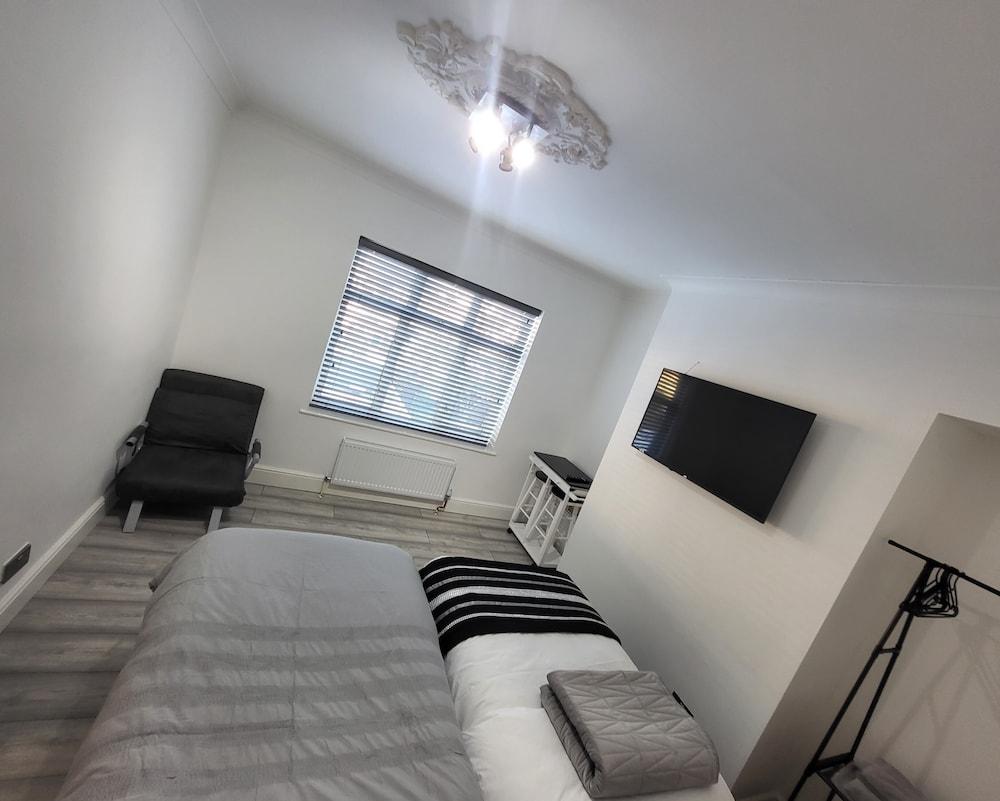 Top Luxury 2 bed Apartment - London