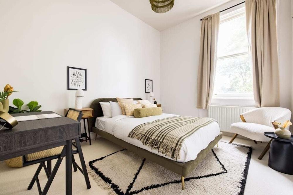 The Eltham Classic - Stunning 1bdr Flat With Garden