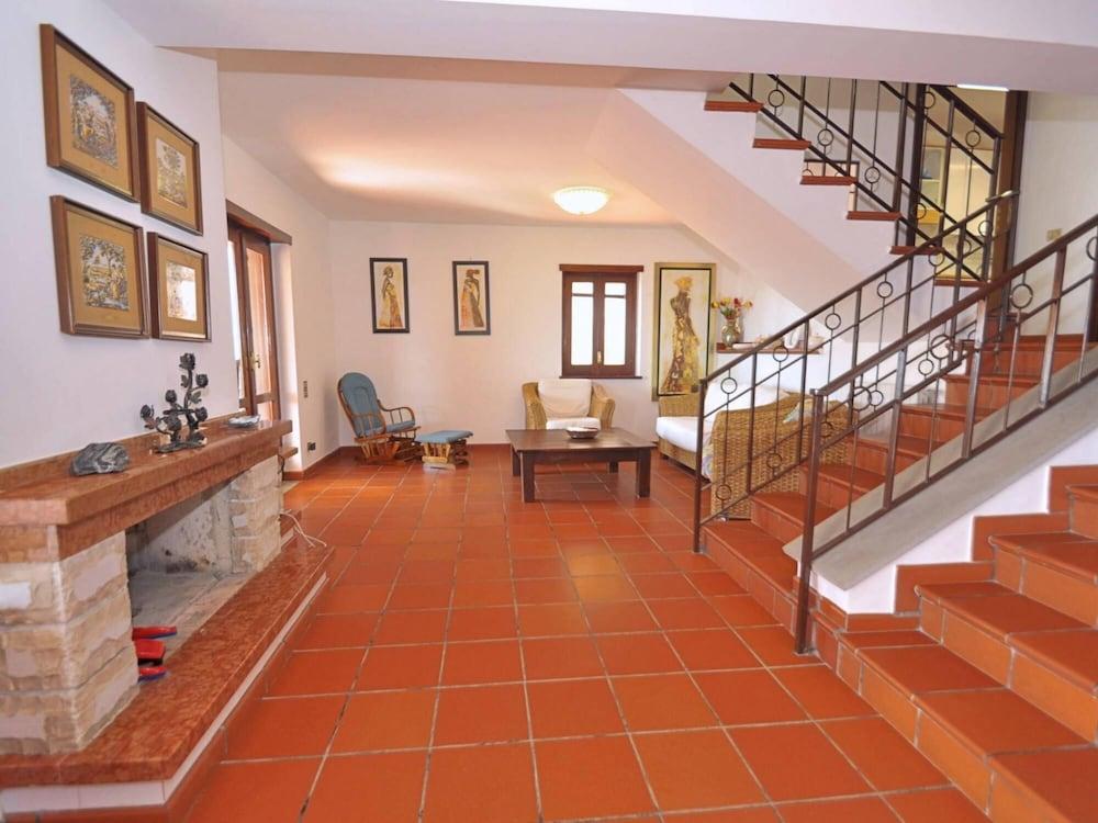 Villa a Pisciotta ID 676