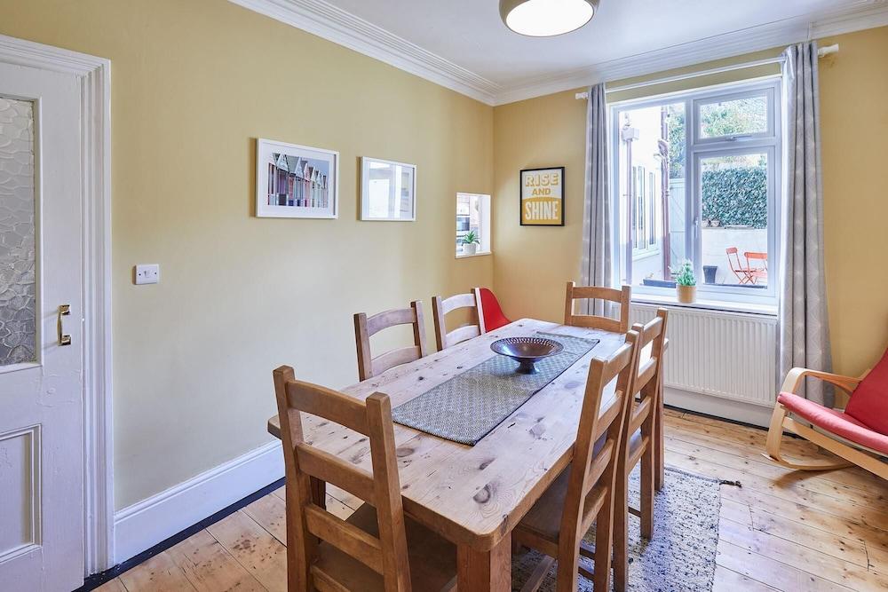 Host Stay High Street