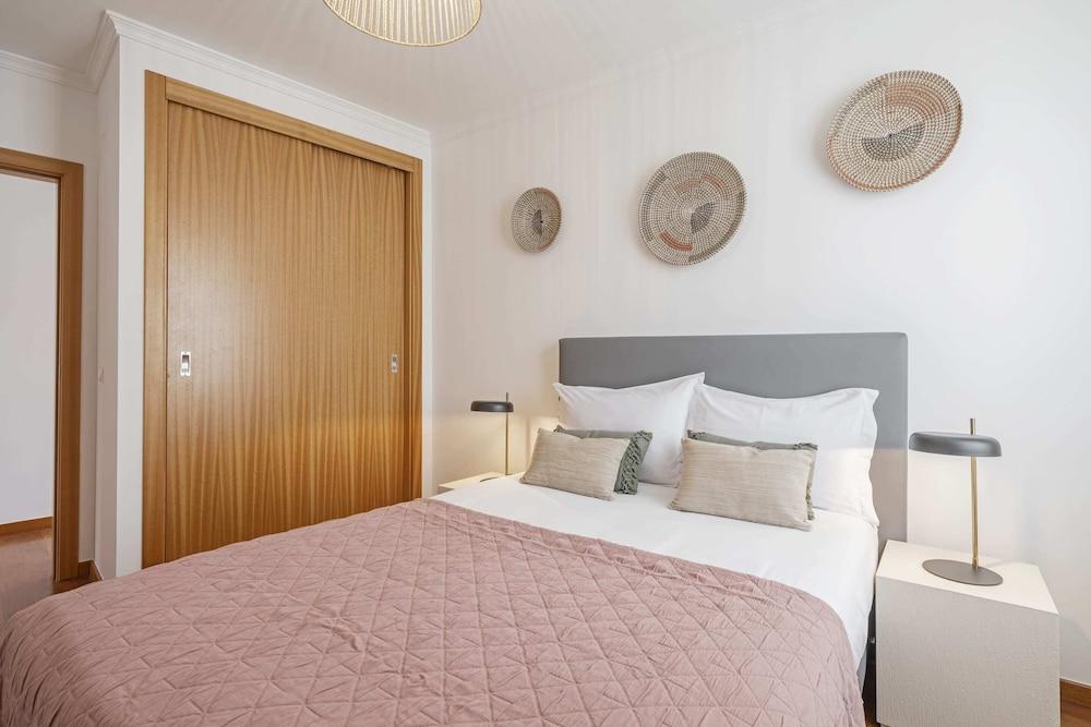 Duplex With sea and Mountain Views, Casa do Castelo