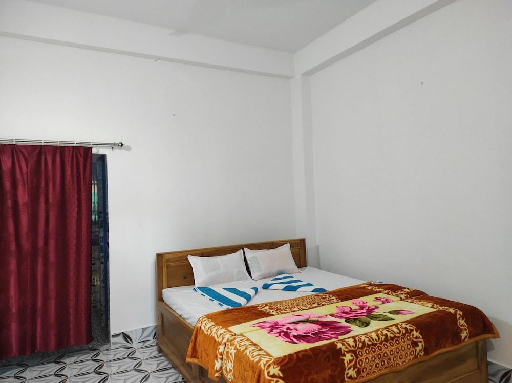 Homecation Manas River Rock Lodge