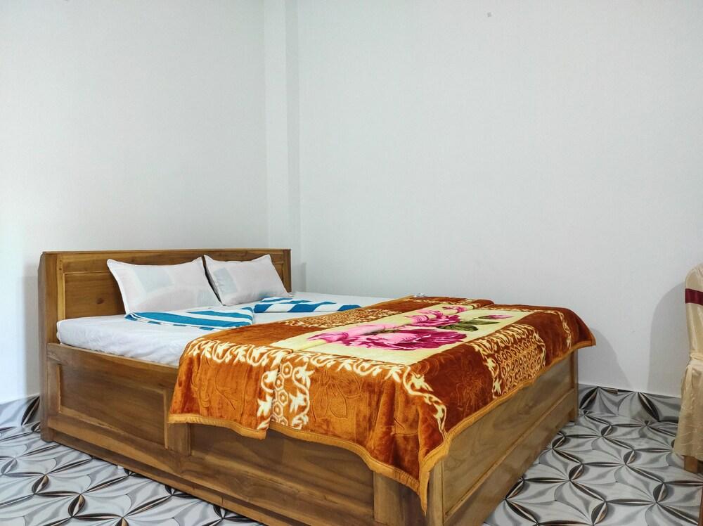 Homecation Manas River Rock Lodge