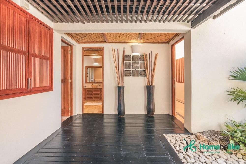 Tropical 3BR Villa at Green Village B87