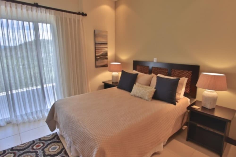 Pool Balcony Oceanview King Parking Full Kitchen - Flamingo Towers 25