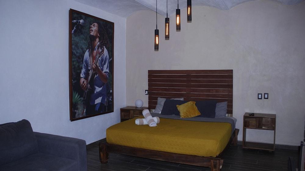 Chiringuito de Palo Hotel